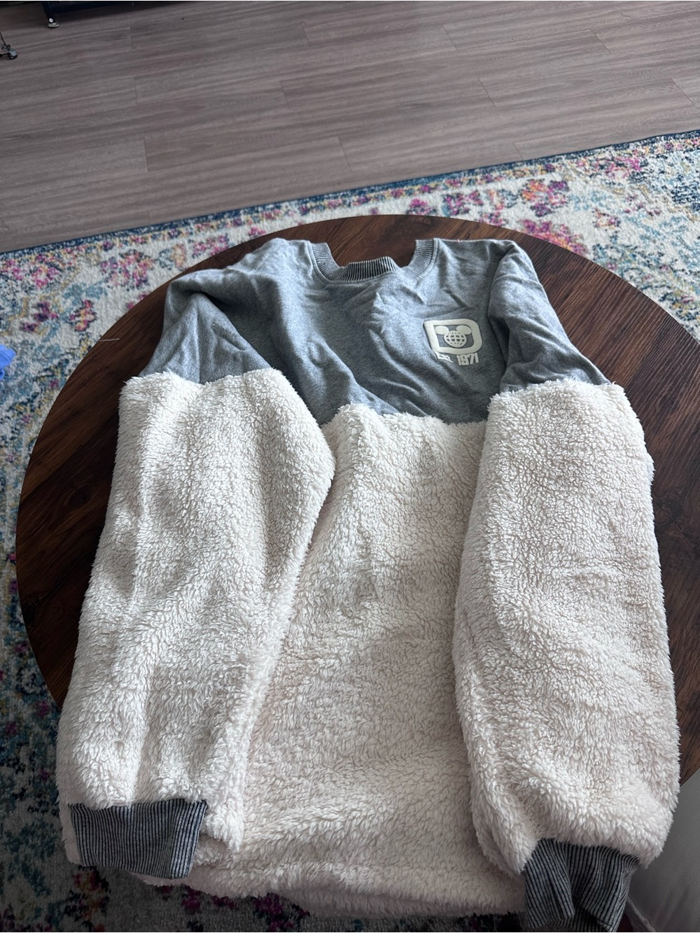 Cozy Two-Tone Sherpa Pullover - Gray & Cream